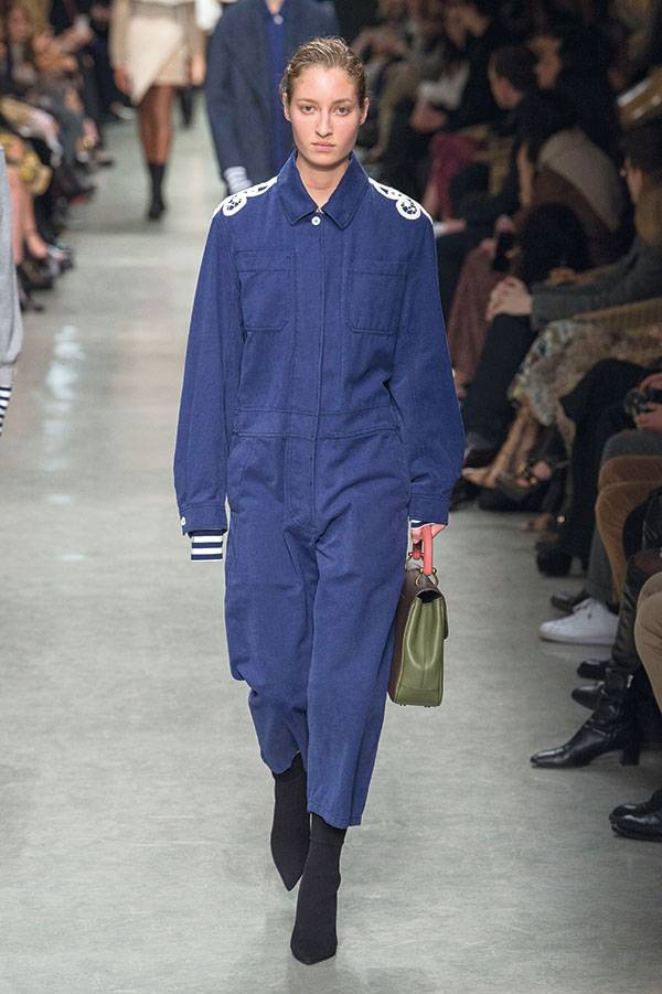 Burberry Prorsum 

النهضة الرومانسية