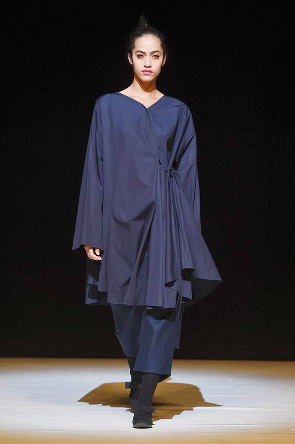 Chalayan 

براعة عملية