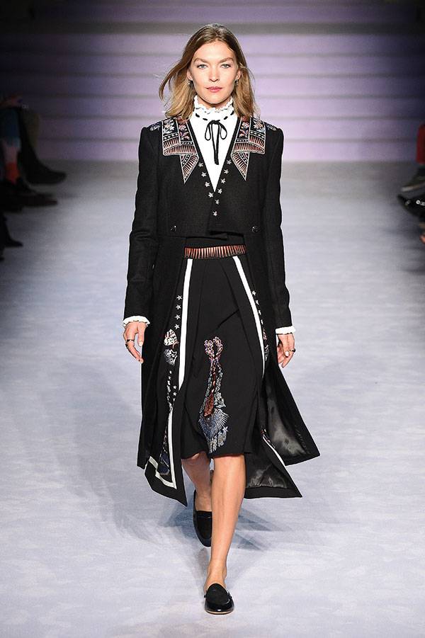 Temperley London

عودة غجرية