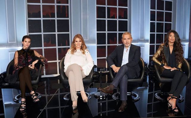 لجنة التحكيم