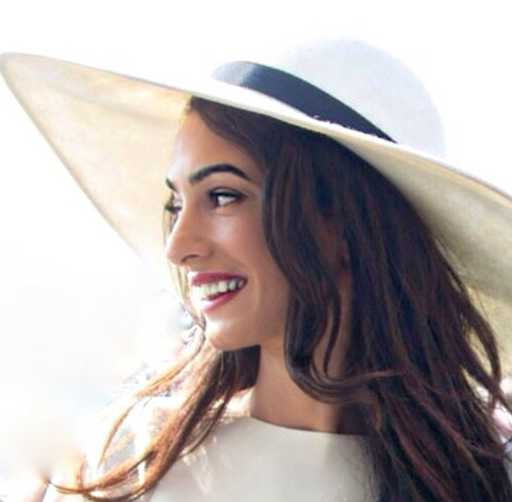 بالصورة – شاهدوا كيف كانت أمل كلوني في سنّ المراهقة... ما الذي تغيّر؟