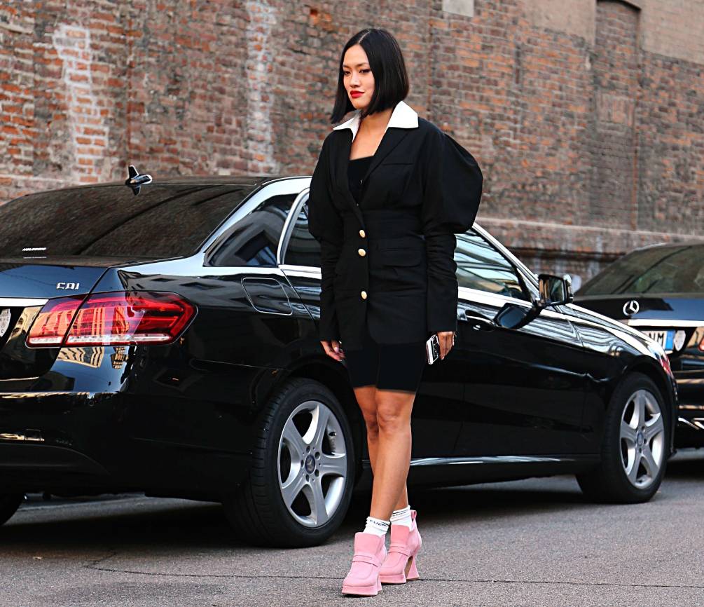 الفاشينيستاز يصدمننا بضخامة أكمامهن