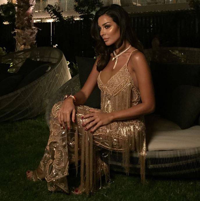 نجمات عربيات يعدن ألق العشرينيات بصيحة الشراريب