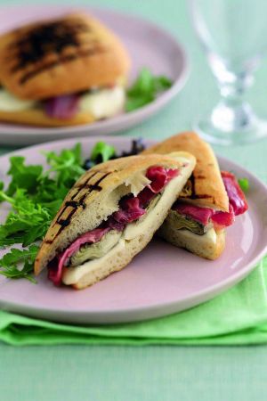 سندويشات اللحم والأرضي شوكي