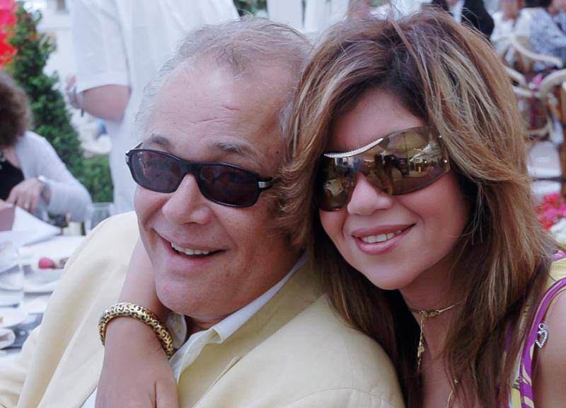 بالصور - بوسي شلبي تفاجئ المتابعين بخلعها لباس الحداد بعد أكثر من عام على وفاة زوجها