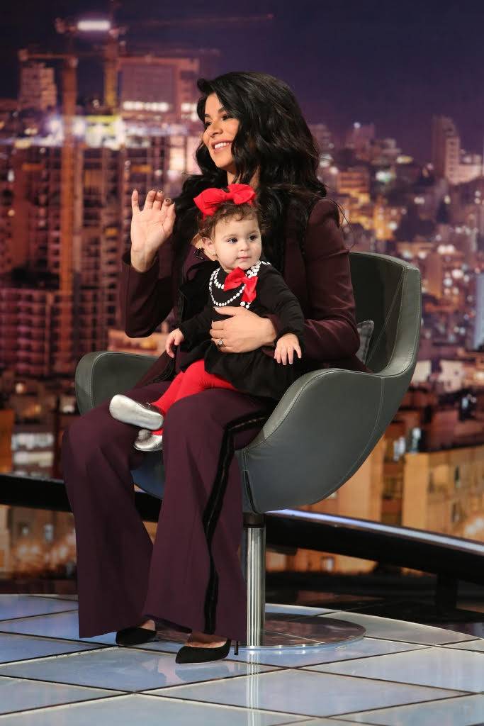 بالصور خمني كم يبلغ ثمن اطلالة ريما فَقِيه في برنامج 