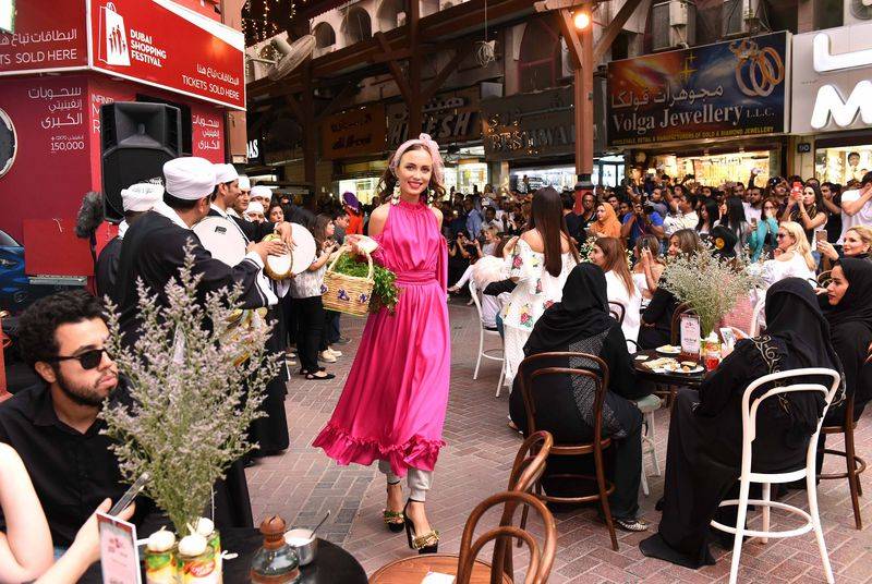 ما البطاقة التي تجعلك تحصلين على كل ما تريدين بأقلّ كلفة؟ الإجابة ستدهشك