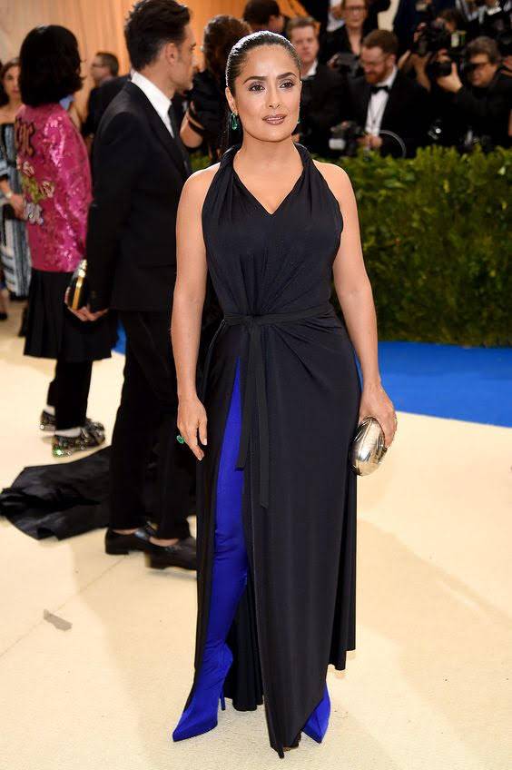 بالصور- هذا هو الحذاء الذي تتبارى عليه النجمات... خمني كم يبغ ثمنه!