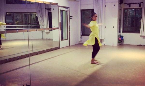 نجمة شهيرة تصاب بجنون النحافة.. إليكم ما تفعله