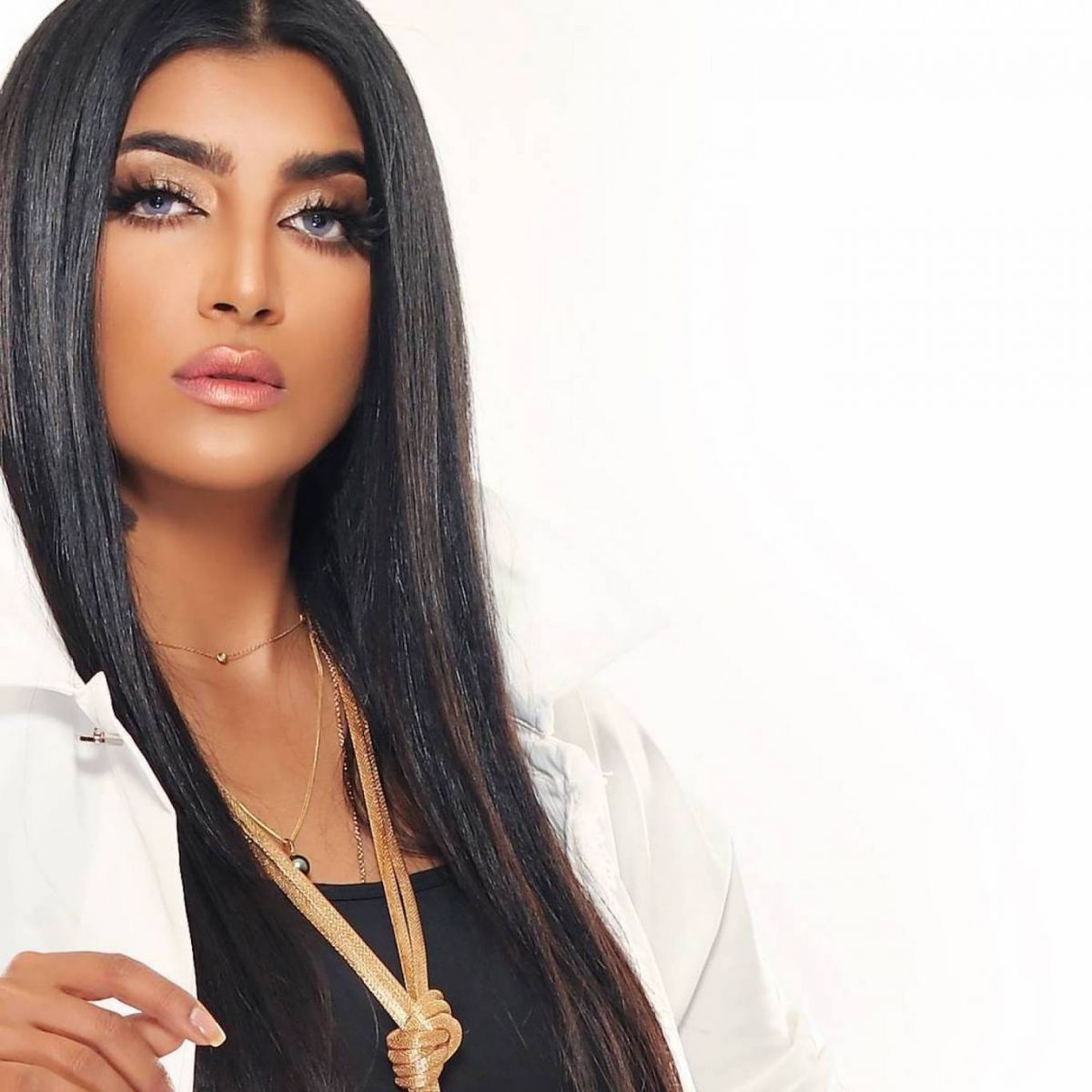 بالصور - بثينة الرئيسي تتعرّض لموجة من الإنتقادات القاسية بسبب أزيائها