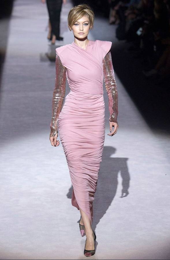 صيحة الباستيل تسيطر على إطلالات العام الجديد