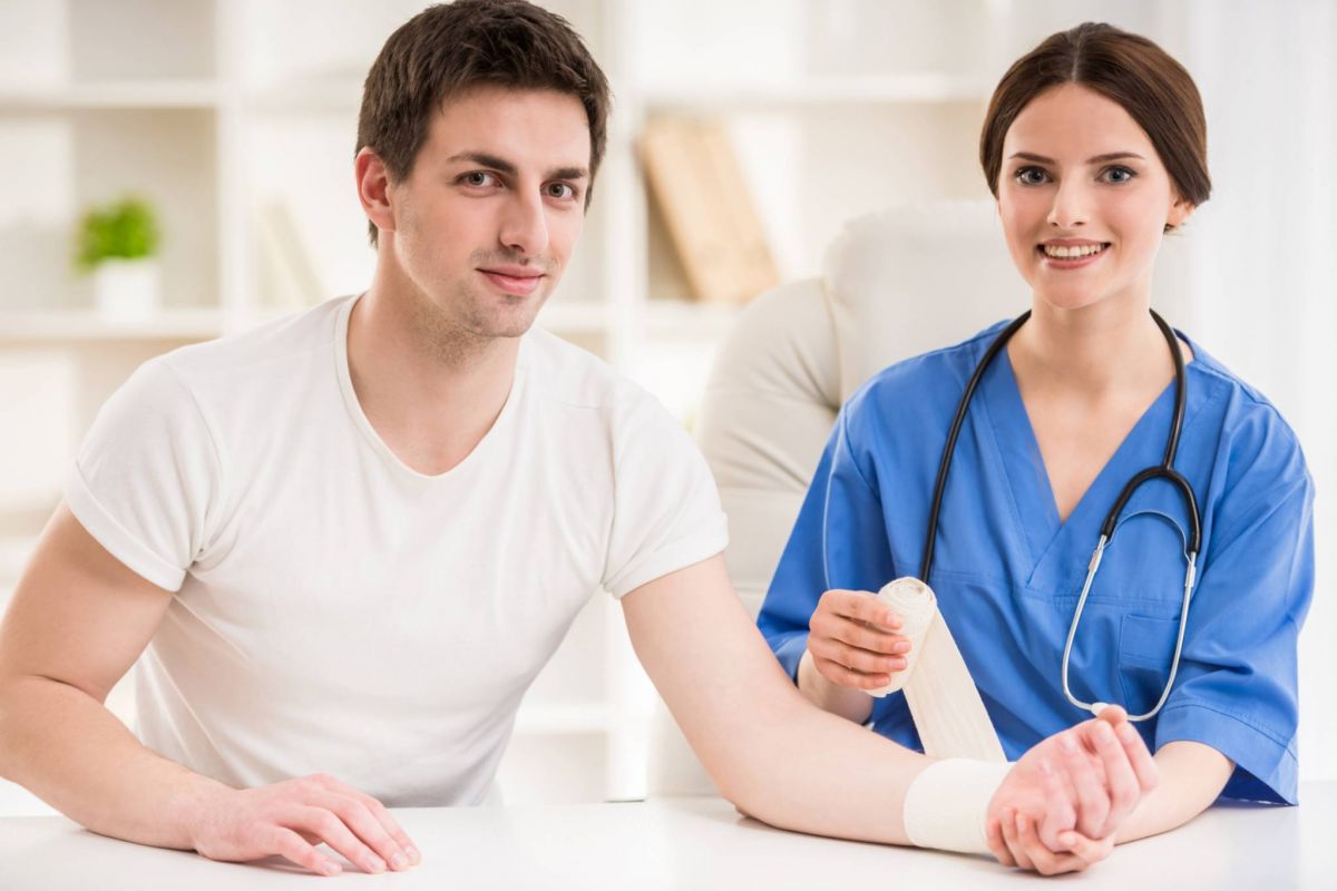 مدهش وغريب– عائلة لا تشعر أبداً بألم الحروق والكسور... إليكم السبب