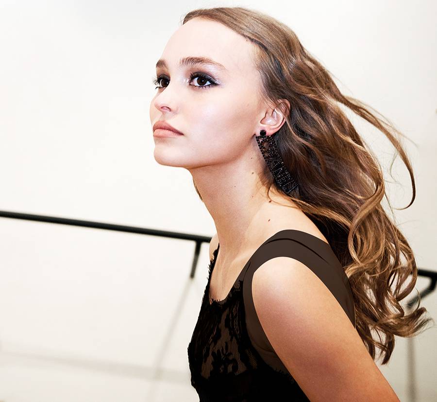 PARIS-HAMBURG:  نجمات وصديقات شانيل يتألقن في عرض 2017/2018  Chanel Métiers D'Art