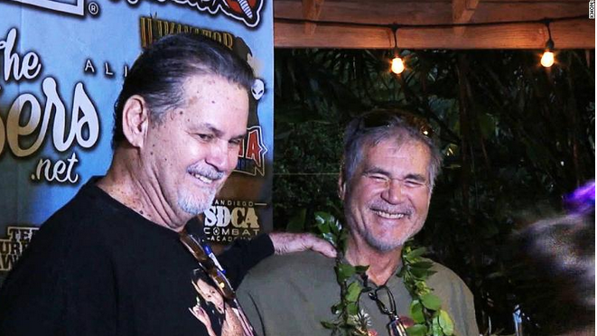 اكتشفا أنهما شقيقان بعد صداقة 60 عاماً... إليكم تفاصيل القصة الغريبة