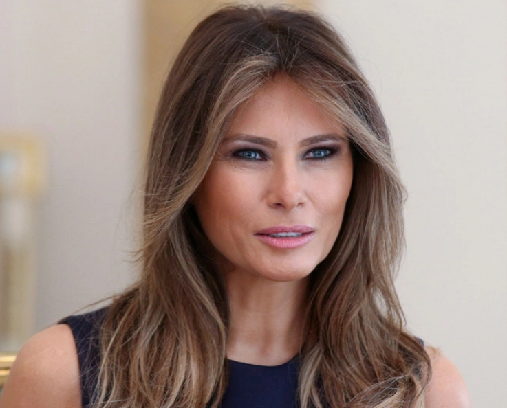 ميلانيا ترامب استقبلت العام الجديد بفستان بسعر صادم... كم بلغ برأيكم؟