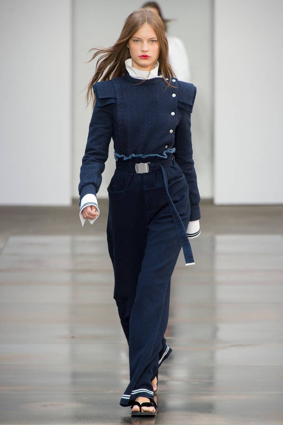 أناقة الدنيم تميز عروض ربيع وصيف 2018