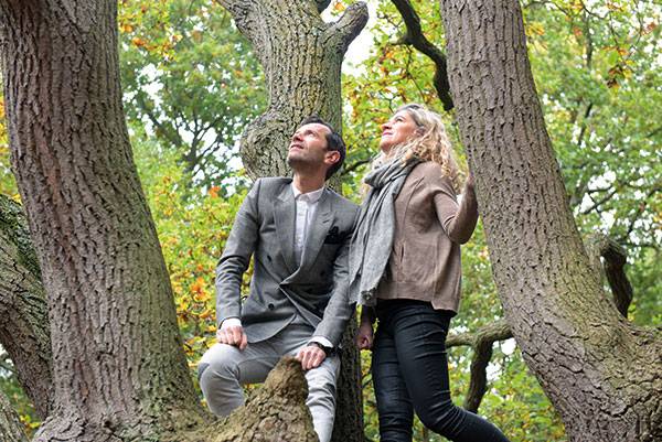 سحر غابات شيروود في مجموعة عطور Jo Malone English Oak