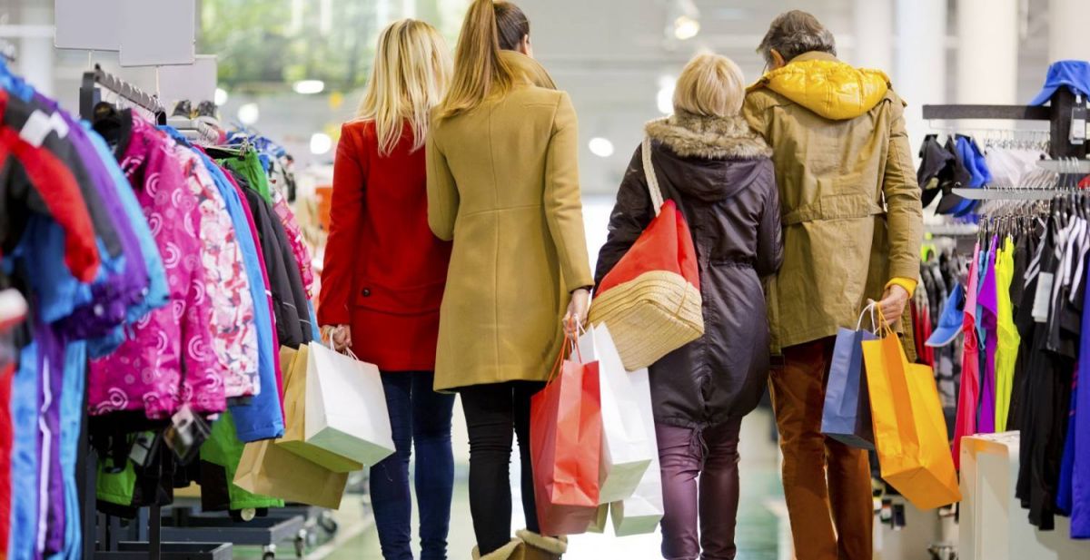 في السوق الموسمي لن تكفي عن الشعور بالدهشة... هذا ما سيفاجئك به