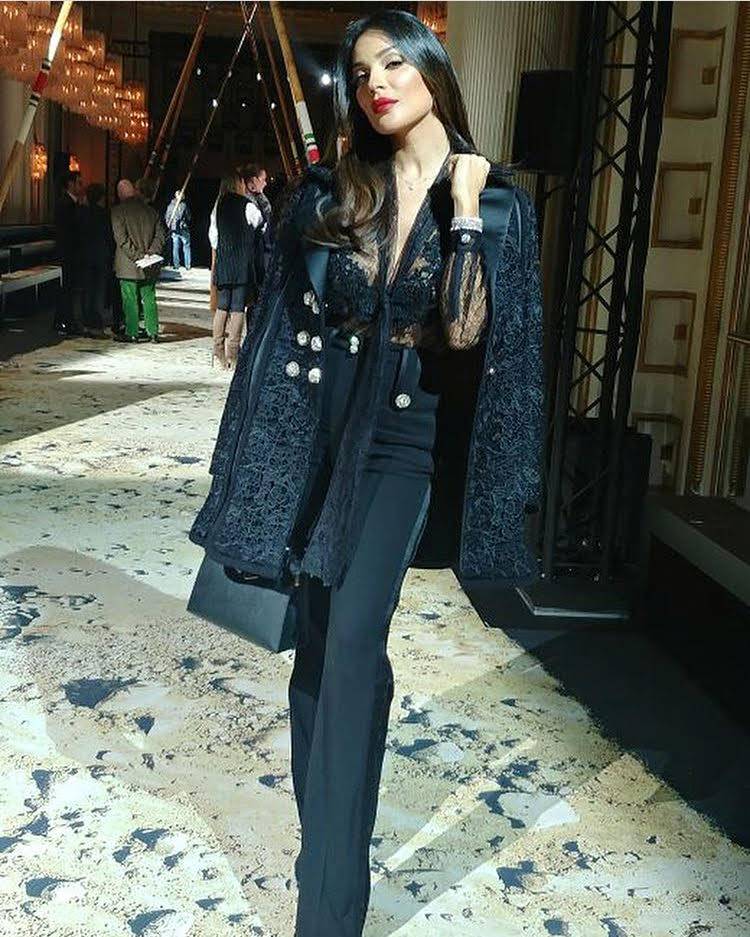 بالصور- لن تصدقي تكلفة إطلالة نادين نجيم في باريس