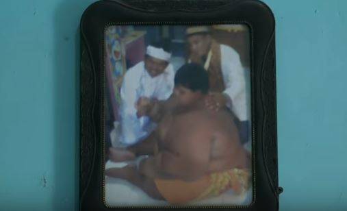 بالفيديو - هل تتذكرون أسمن طفل في العالم.. شاهدوه بعدما خسر فقد 76 كيلوغراماً من وزنه