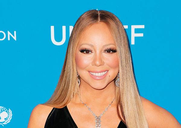 تعلّّمي تطبيق ماكياج ماريا كاري