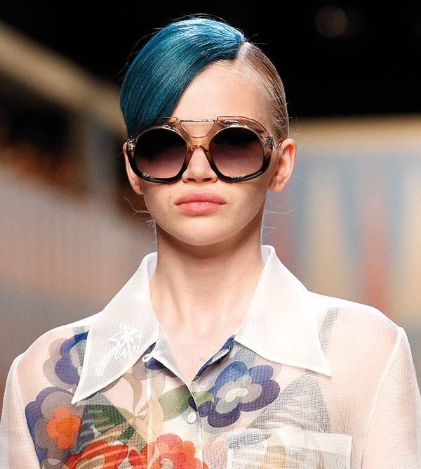 Fendi - ألوان الشعر الصارخة