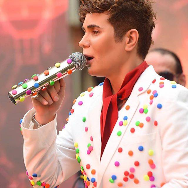 بالفيديو - جو رعد يحدث جلبة بسبب موقف محرج له في باريس