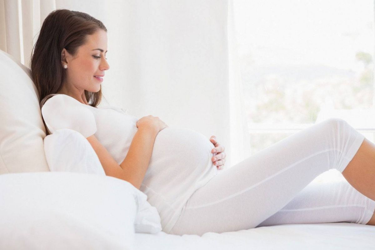 كيف يمكن إزالة الشعر الزائد خلال الحمل؟ إليك أكثر الطرق أماناً