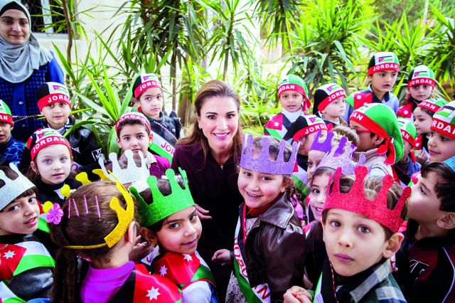 الملكة رانيا تدعم 100 مشروع صغير لسيدات من المملكة