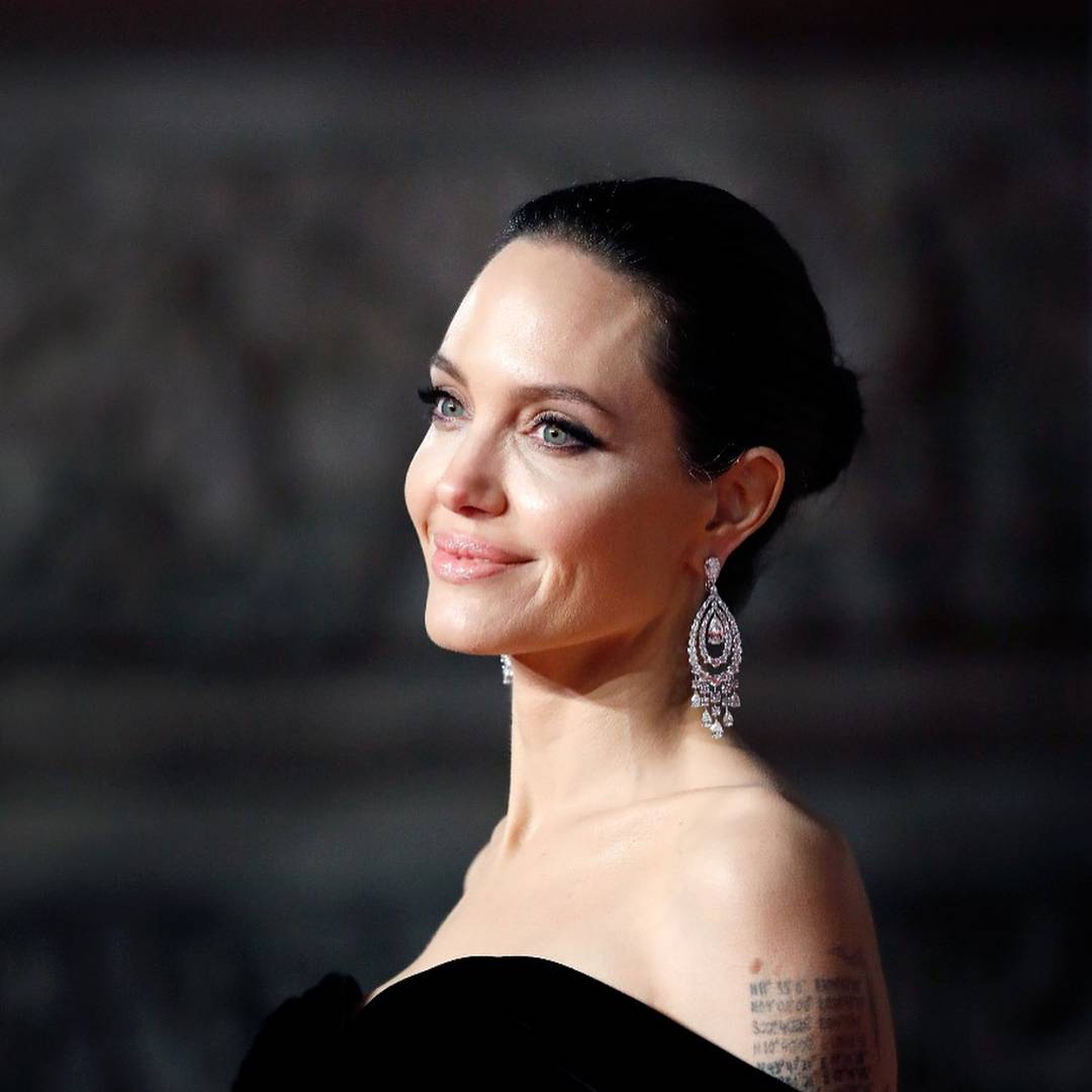 اكتشفي صيحة الأقراط التي سيطرت على إطلالات النجمات في حفل الـ  BAFTA 2018
