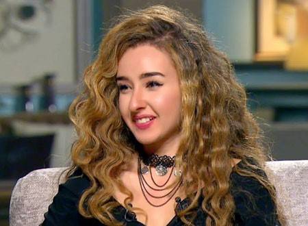 بالفيديو - هنا الزاهد تعترف بإجرائها عملية تجميل واحدة ولماذا شعرت بالندم؟