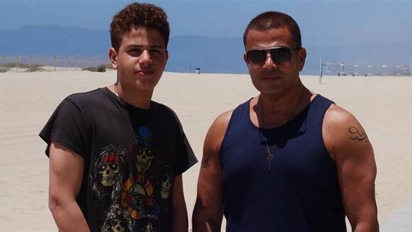 بالصور - نجل عمرو دياب يثير ضجة بخاتم الخطوبة.. تعرفوا الى حبيبته