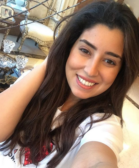 بالصورة – أيتن عامر تدهش الجميع بخسارة وزنها... لاحظوا نحافة خصرها