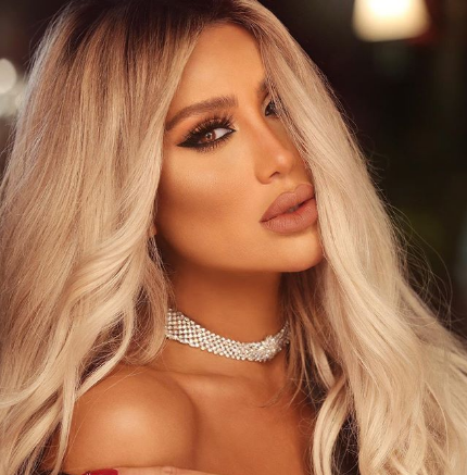 بالصور - بعد سلمى رشيد... بنطال مايا دياب الضيق يشعل الشبكات