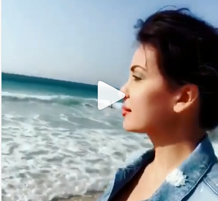 بالفيديو - بعد ان كشفت زواجها سراً... دومينيك حوراني بملابس البحر على شاطئ دبي