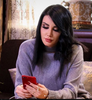 في فيديو قديم – شاهدوا كيف كانت جيني إسبر بملامح طبيعية