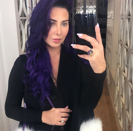 بالصورة – جويل ماردينيان تشعل المواقع بتسريحتها الغريبة... ماذا حدث لشعرها؟