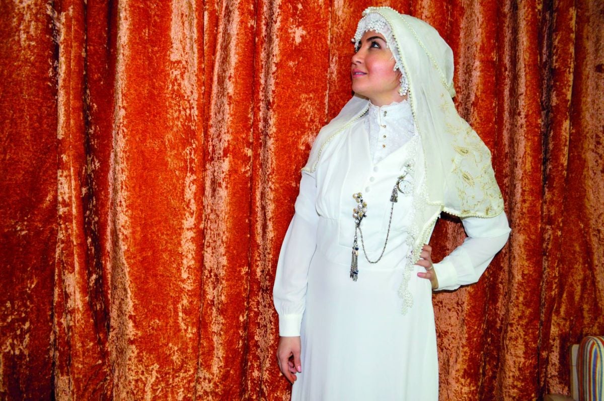 سفيرة الأزياء التراثية الحجازية ريم عُسيْلان: أغارُ على حضارتنا الحجازية من إحداثياتِ الزمن الحاضر
