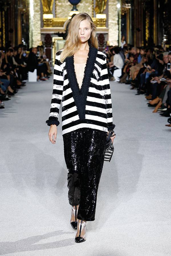 Balmain ... عروض أزياء ربيع وصيف 2018 في باريس