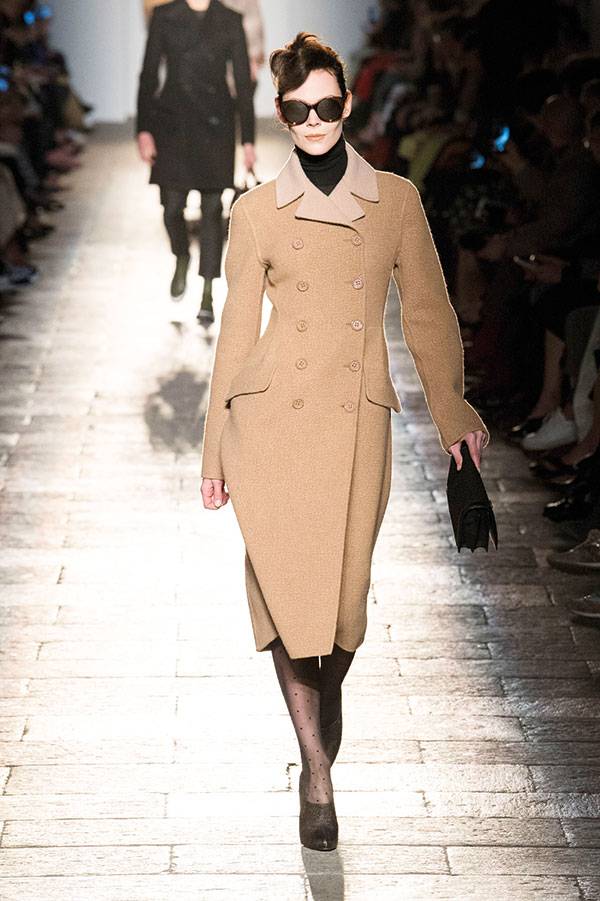 The Coat القطعة التي لا تغادر خزانتك