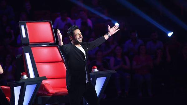 في ذا فويس.. قدم لها 