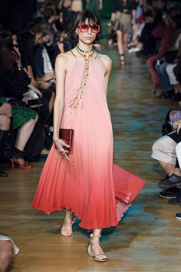 Elie Saab
 ... عروض أزياء ربيع وصيف 2018 في باريس