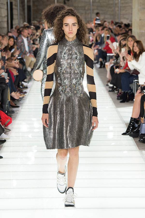 Louis Vuitton
 ... عروض أزياء ربيع وصيف 2018 في باريس