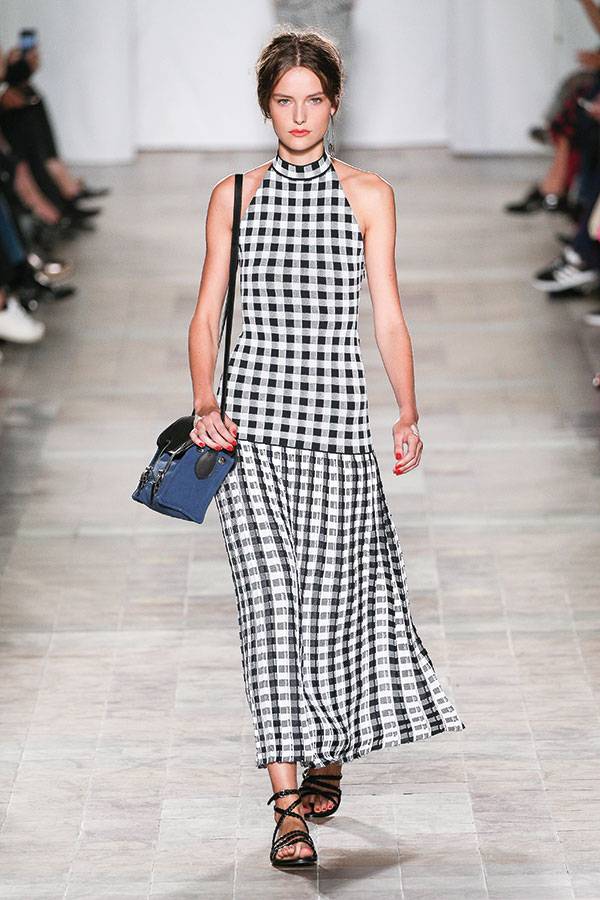 Saint Laurent
 ... عروض أزياء ربيع وصيف 2018 في باريس