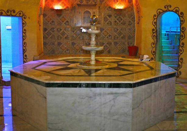 الحمام الشعبي.. طقس جار عليه الزمن