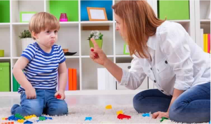 الطفل الاستهلاكي.. غول مخفي يتسرب في لغة الإعلانات