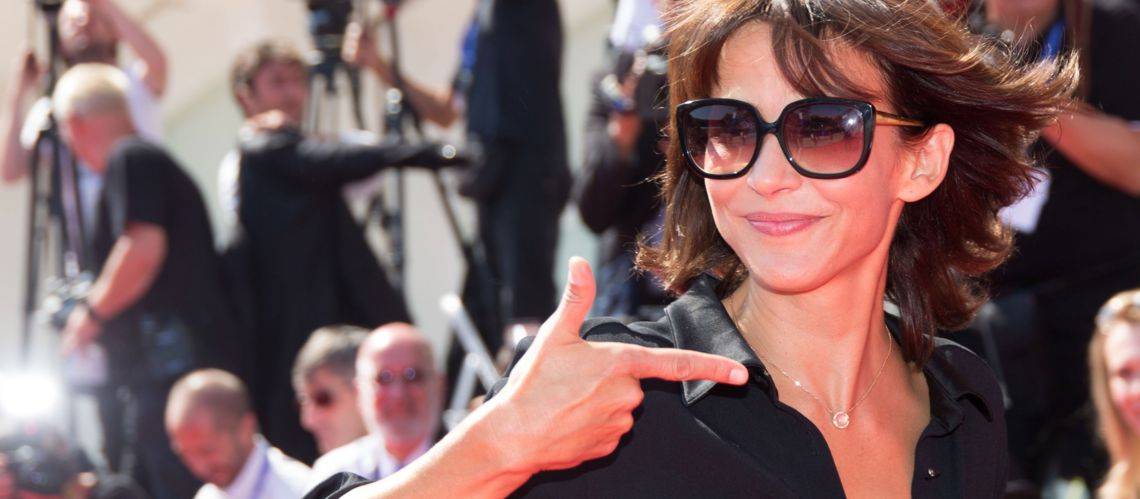 ما علاقة الخمسين دولاراً بجمال النجمة المشهورة؟