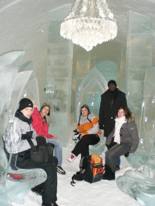 النوم في فندق الجليد في السويد