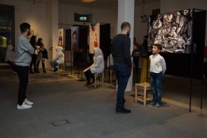 "حنين" بين الحرب والسلام