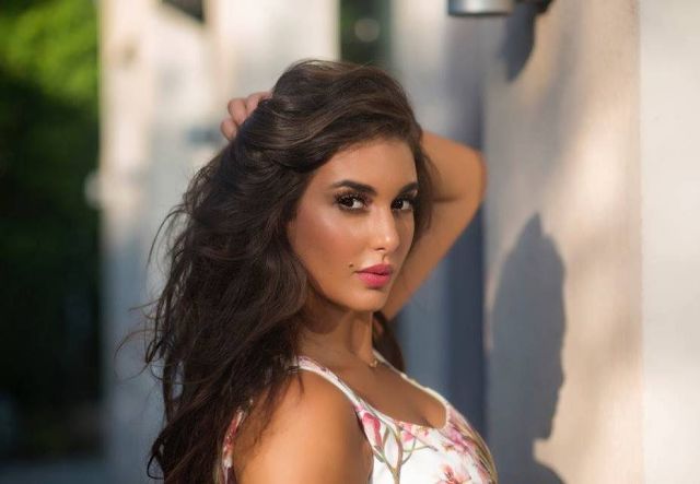 بالصور - ياسمين صبري بإطلالة جريئة وشفّافة